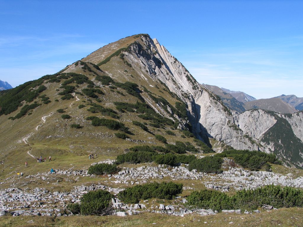 Photo №2 of Kompar