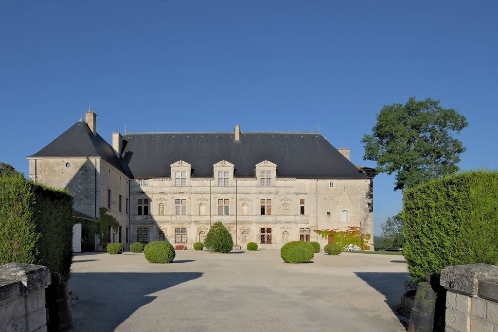 Photo №2 of Montbras