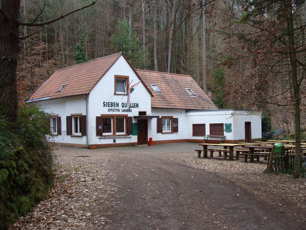 2012_Pf%C3%A4lzerwald_043_Amicitia_H%C3%BCtte