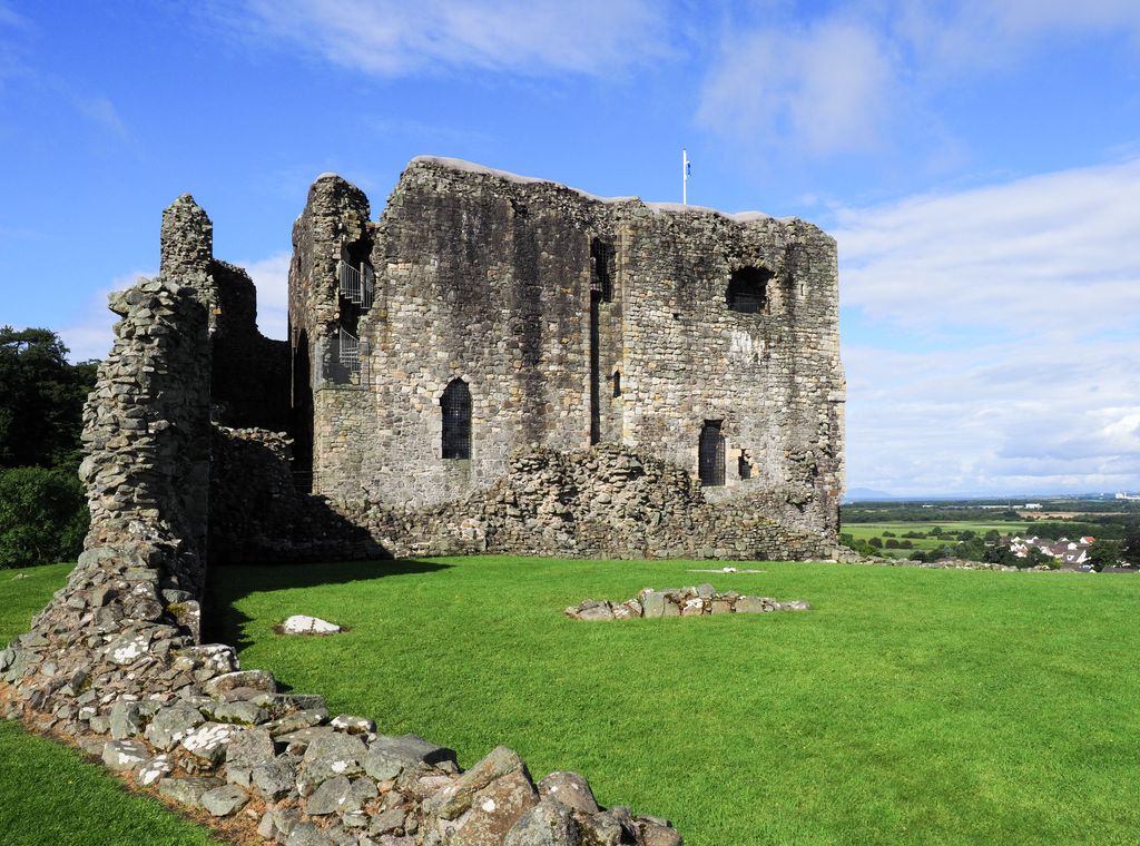 Photo №2 of Castle Hill