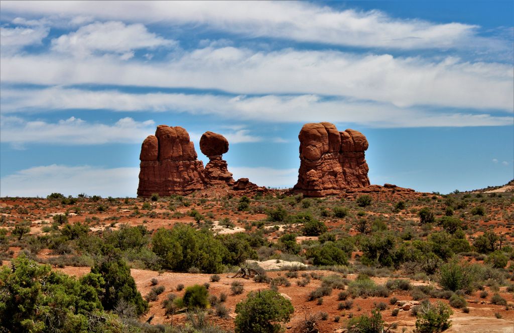 Photo №2 of Balanced Rock