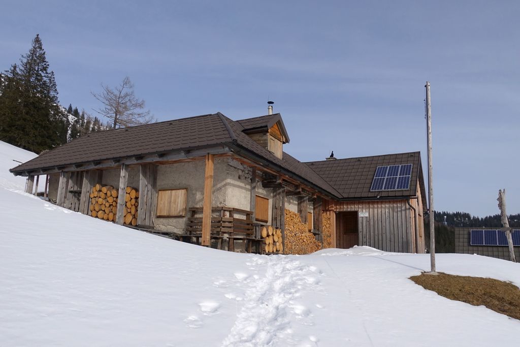 Ahornalmh%C3%BCtte_Kasberg_20200125b
