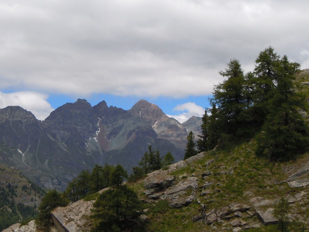 Photo №2 of Becca di Luseney