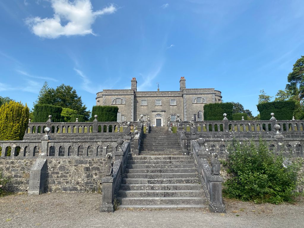 Photo №2 of Belvedere house and gardens