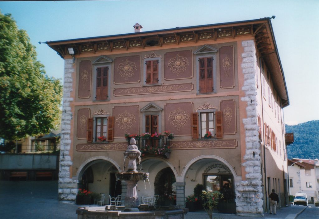 Photo №2 of Borno