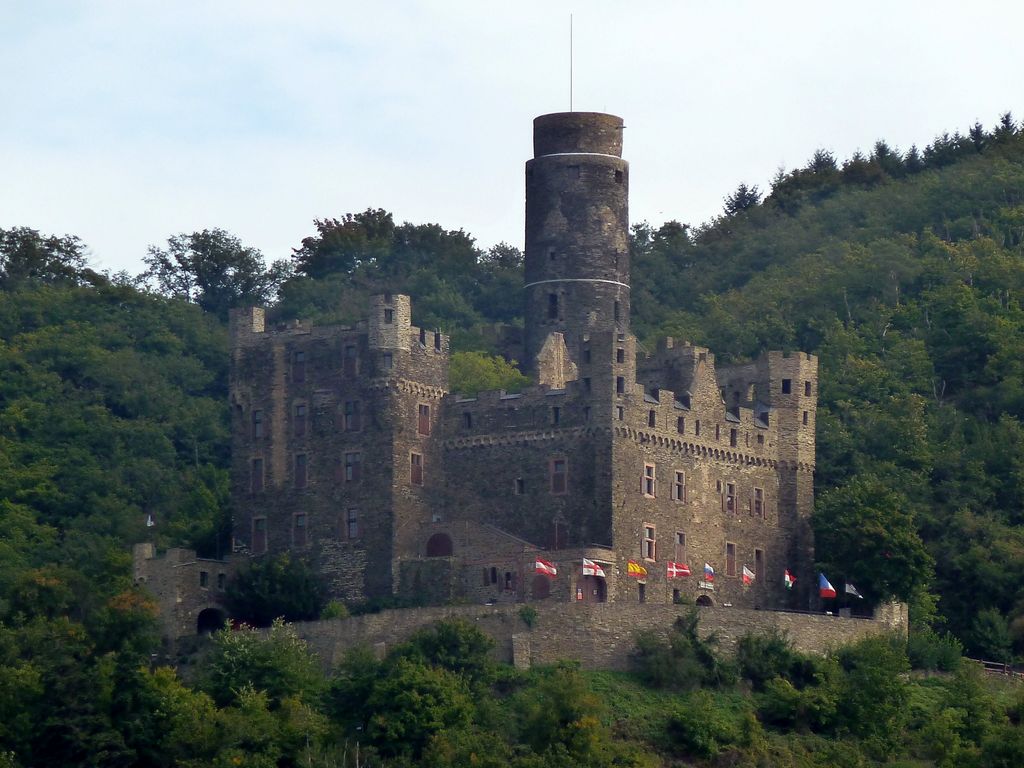 Photo №2 of Maus Castle