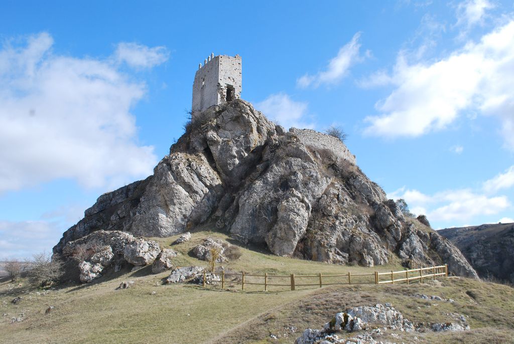 Photo №2 of Castillo de Úrbel