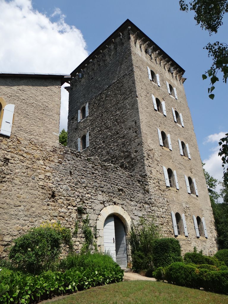 Photo №2 of Château des Clées