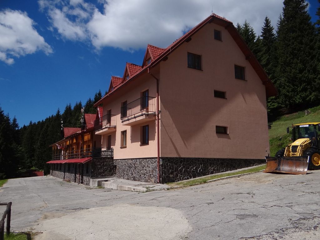 Chata_na_Kub%C3%ADnskej_holi_1_MF4