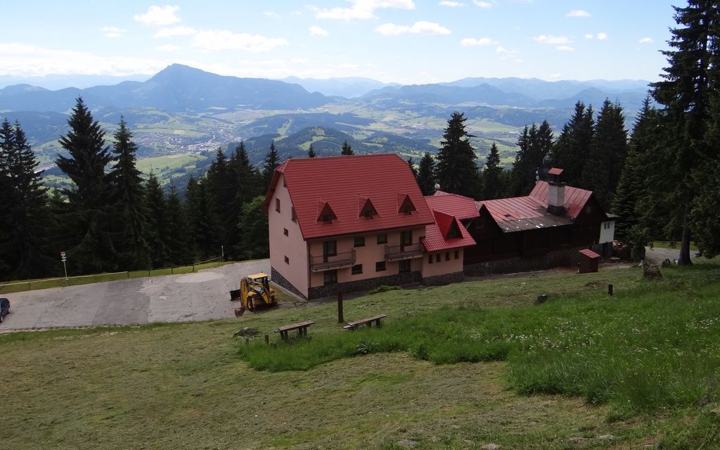 Chata_na_Kub%C3%ADnskej_holi_4MF4