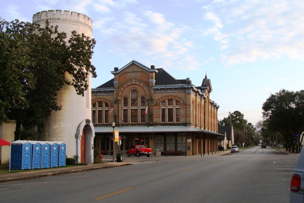 Photo №2 of Columbus