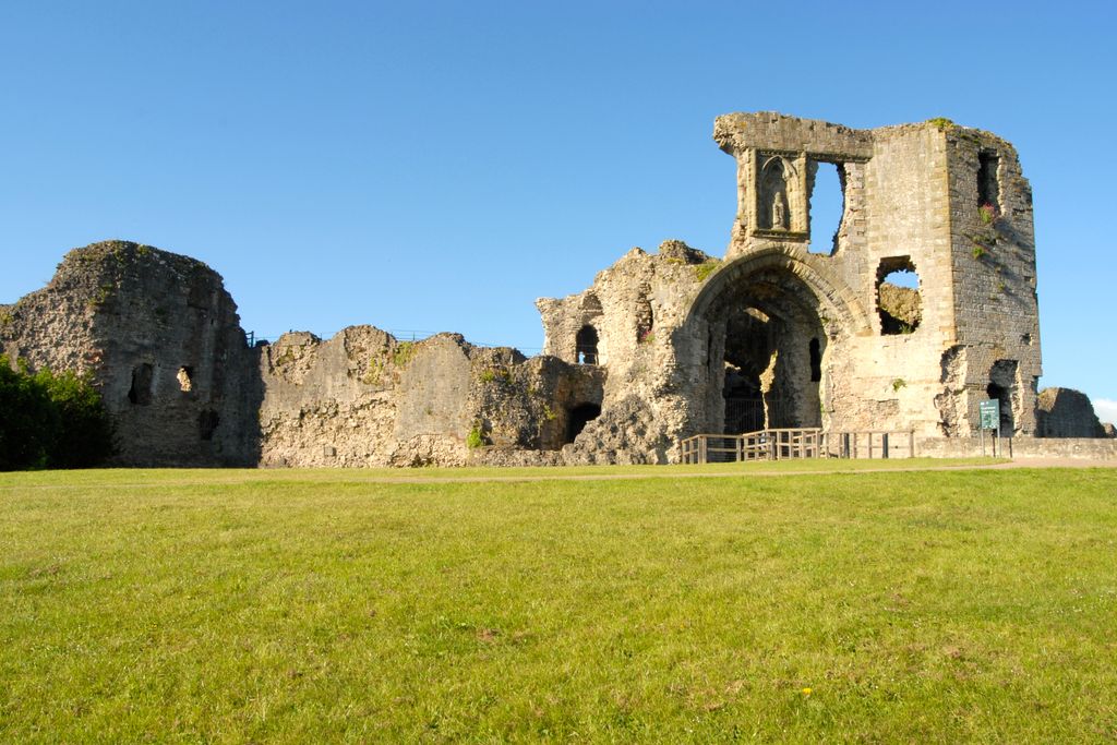 Photo №3 of Castle Hill