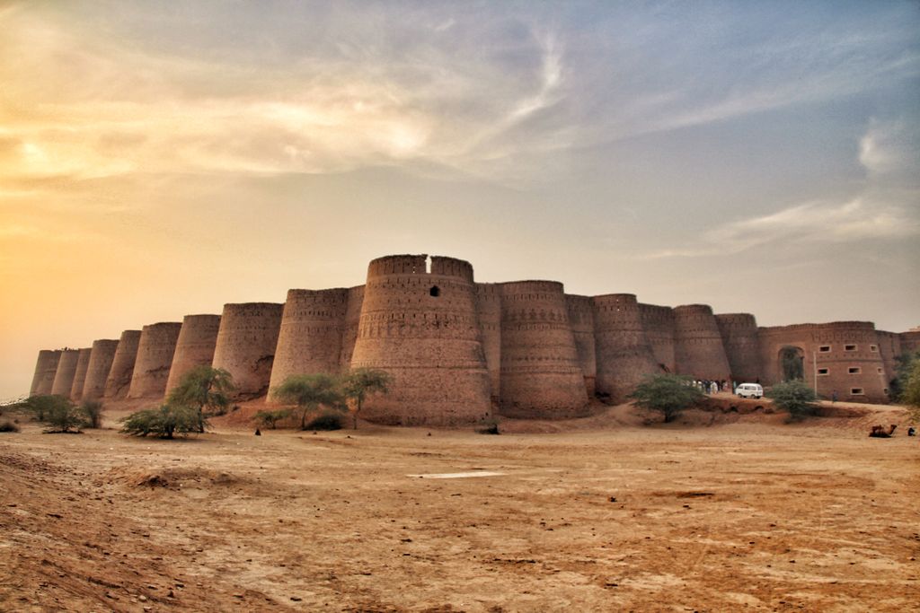 Photo №3 of Fort Derawar