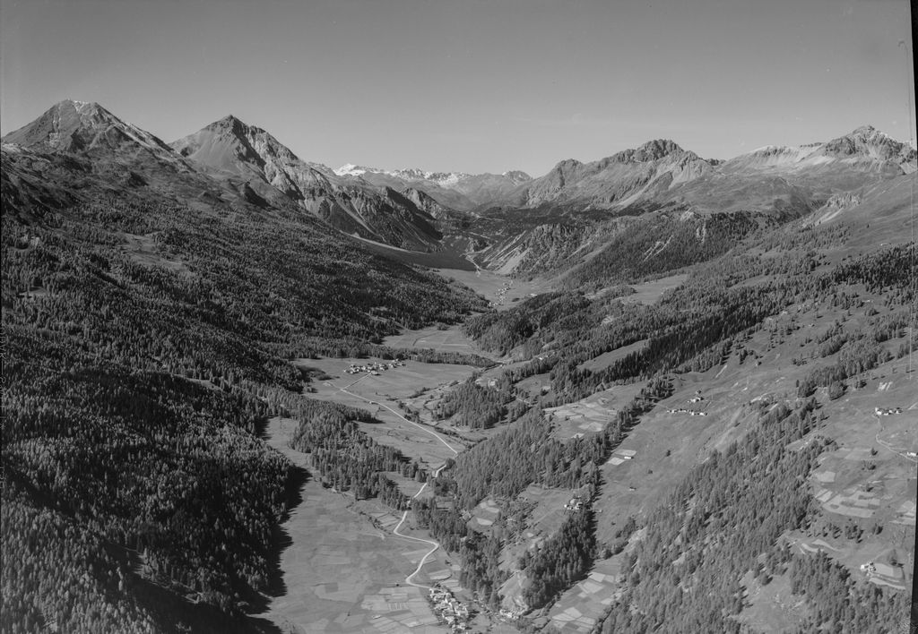 Photo №4 of Tschierv