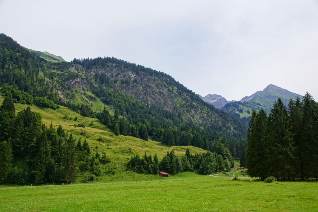 Photo №2 of Einödsberg