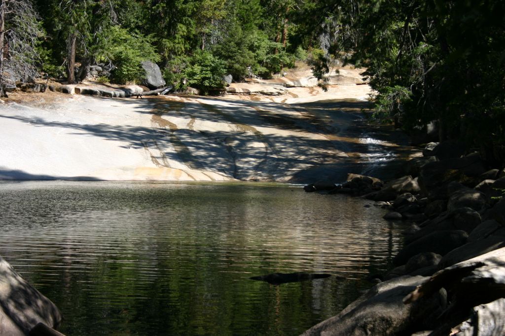 Photo №2 of Emerald Pool