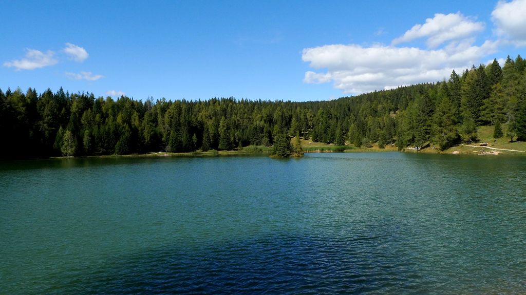 Photo №2 of Felixer Weiher - Lago di Tret