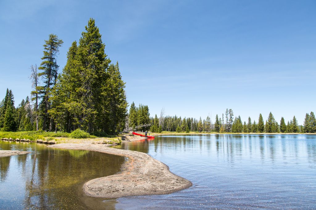 Lewis Lake