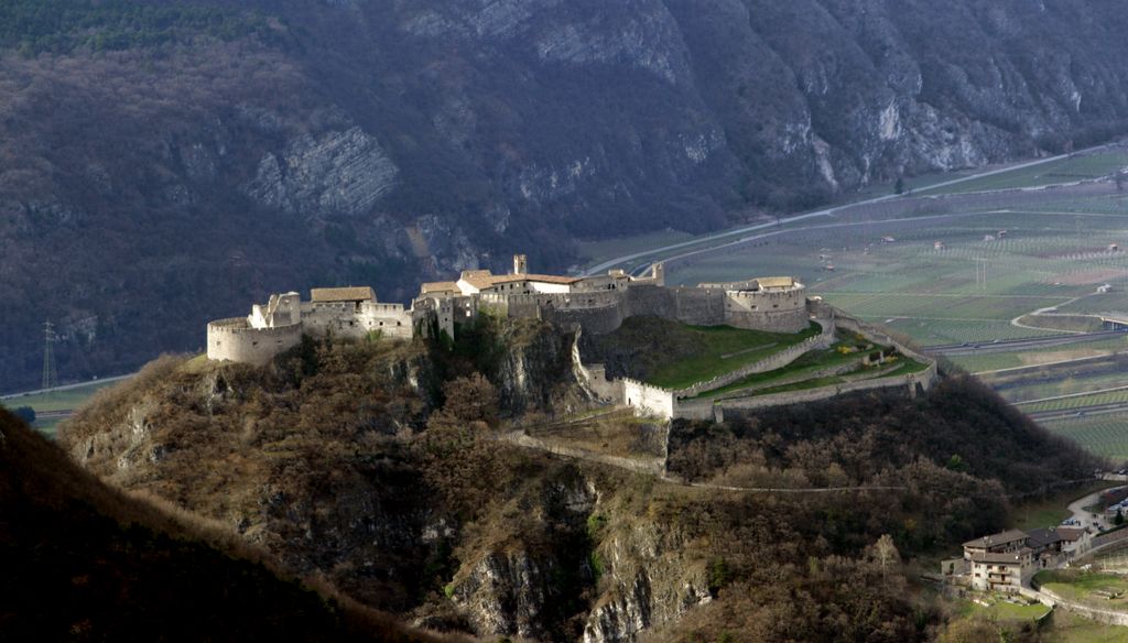 Photo №2 of Castel Beseno