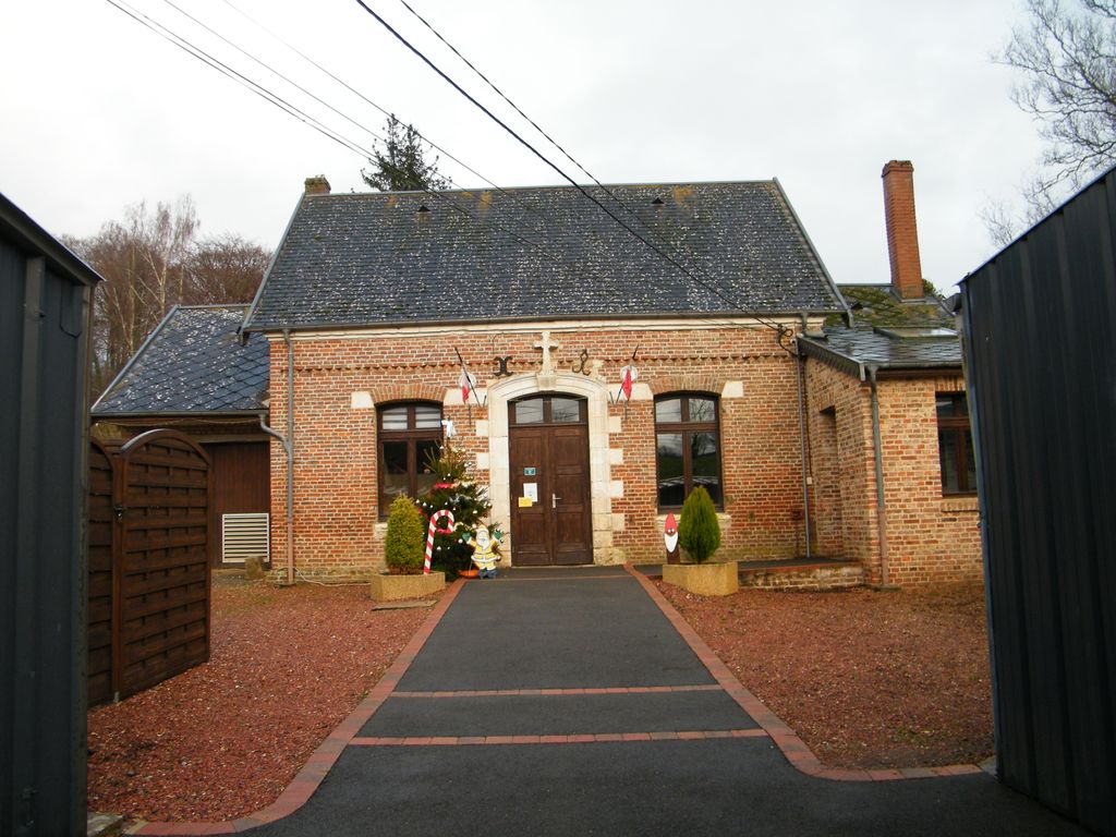 Photo №2 of Franqueville