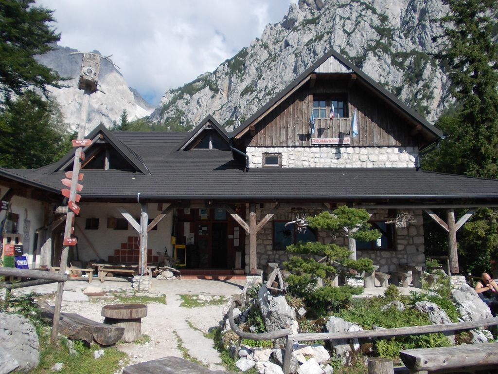 Photo №2 of Frischaufov dom na Okrešlju