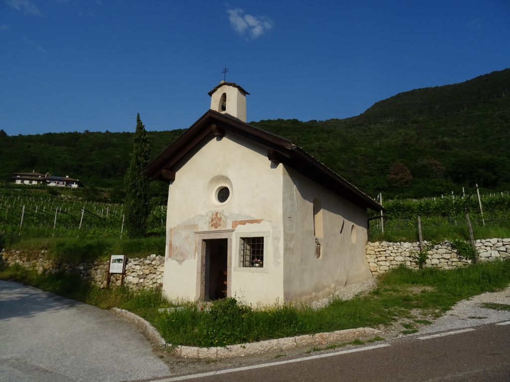 Giovo%2C_cappella_di_San_Valentino_04