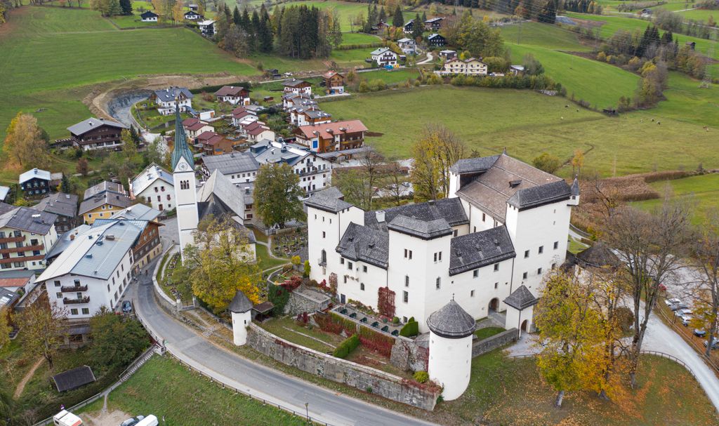 Photo №3 of Schloss Goldegg