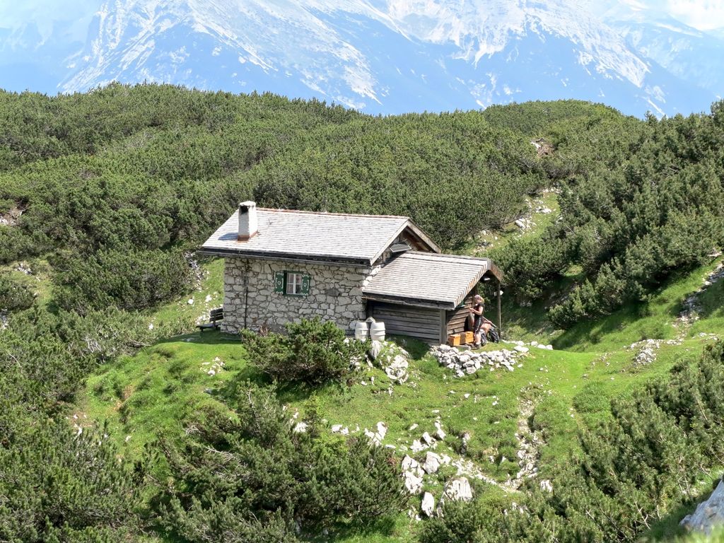 GrAhrnspitze_Arnspitzh%C3%BCtte_2013-07