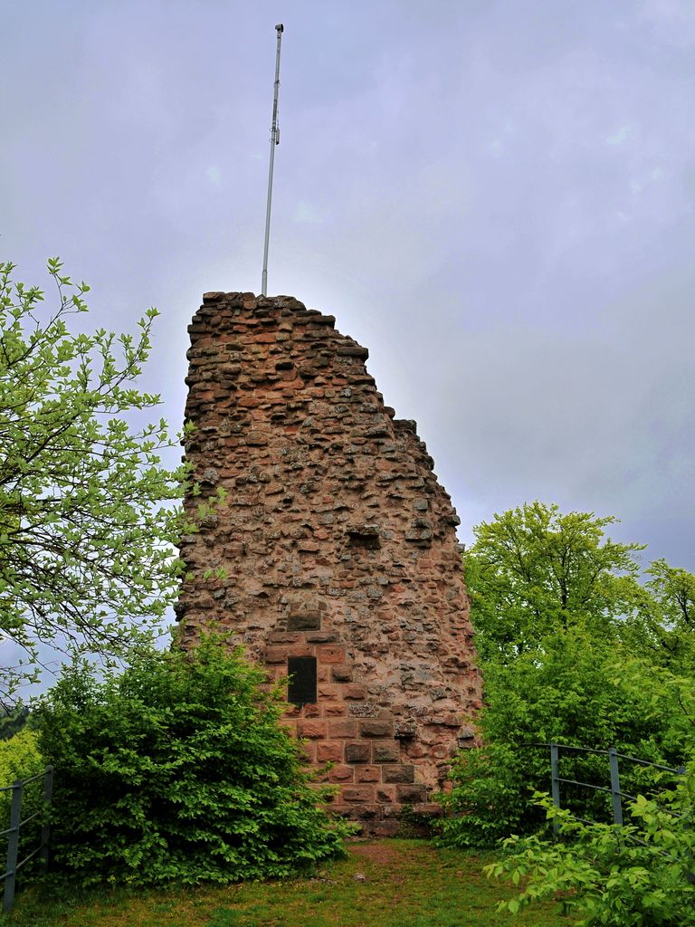 Photo №2 of Schlossberg (Ruine Guttenberg)
