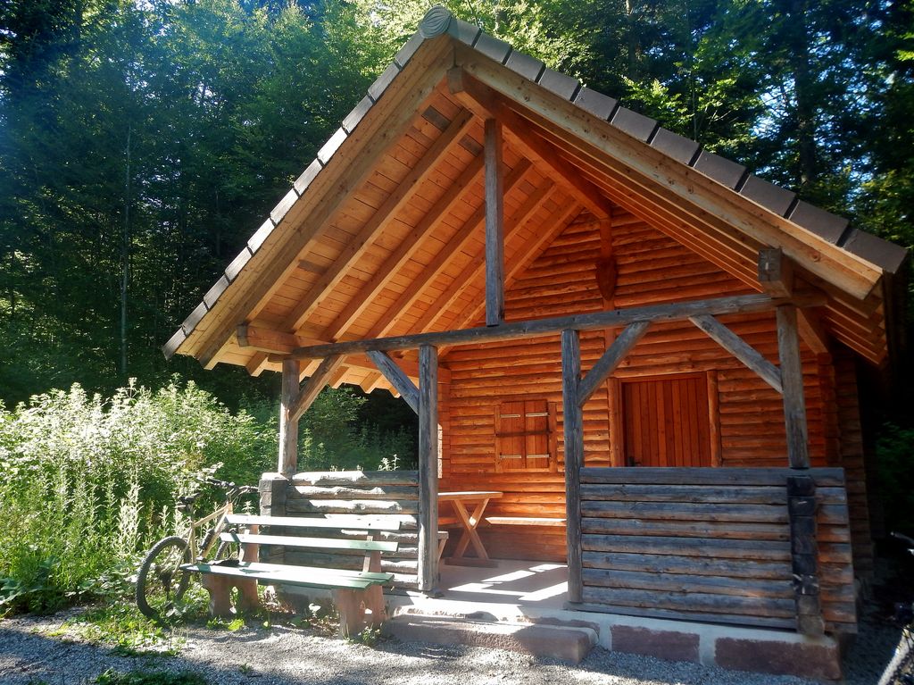 Holderst%C3%B6cklesh%C3%BCtte_676_m._%C3%BC._NN_-_panoramio