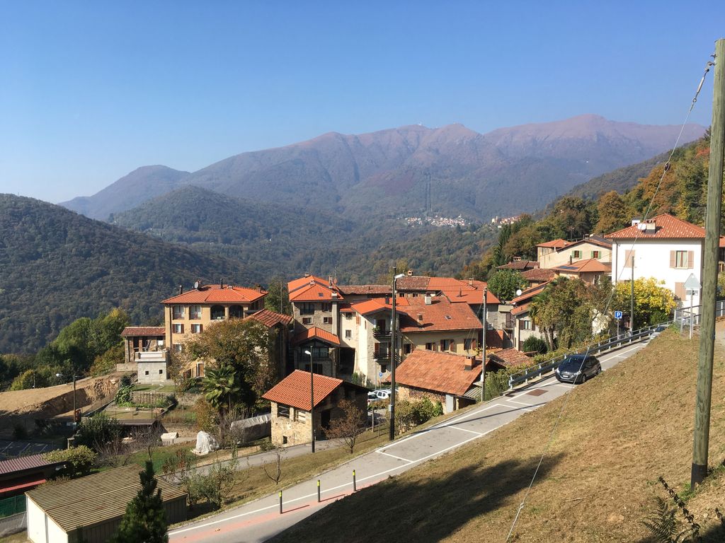 Photo №2 of Iseo