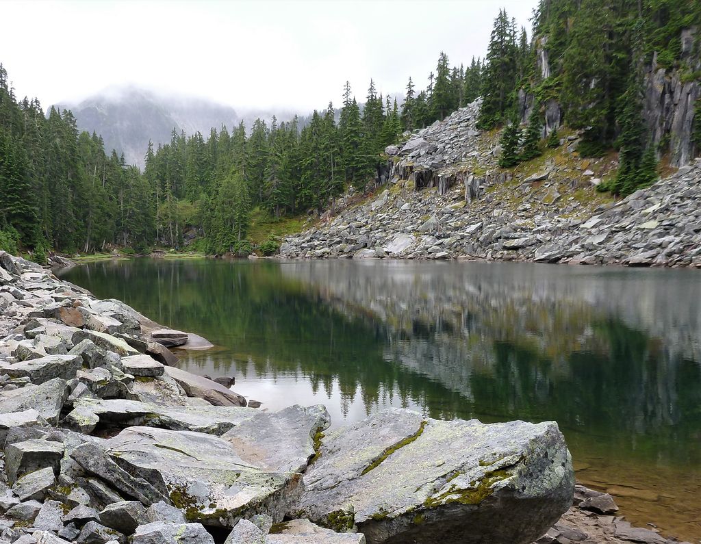 Photo №2 of Jade Lake