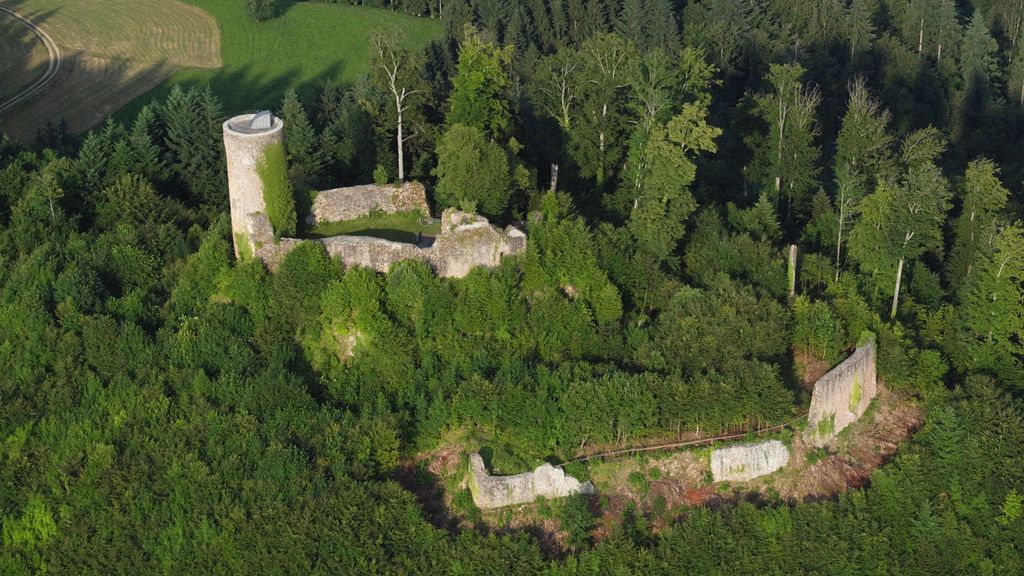 Photo №3 of Sausenburg