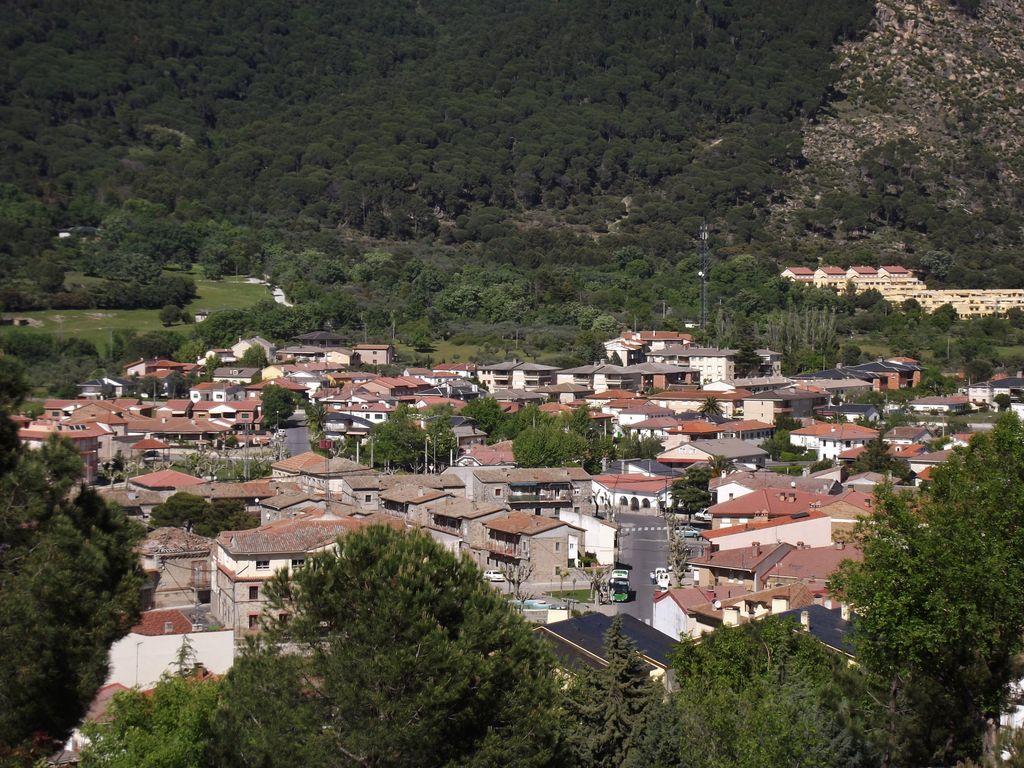 Photo №2 of La Adrada