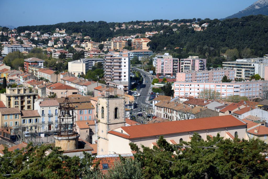 Photo №2 of Rocher de la Garde