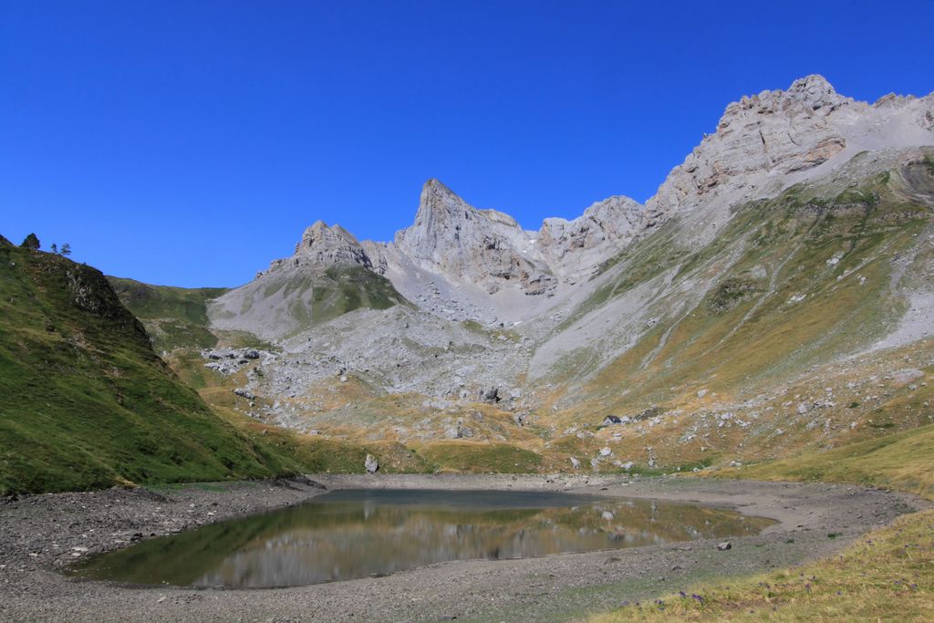 Photo №2 of Lac de Lhurs