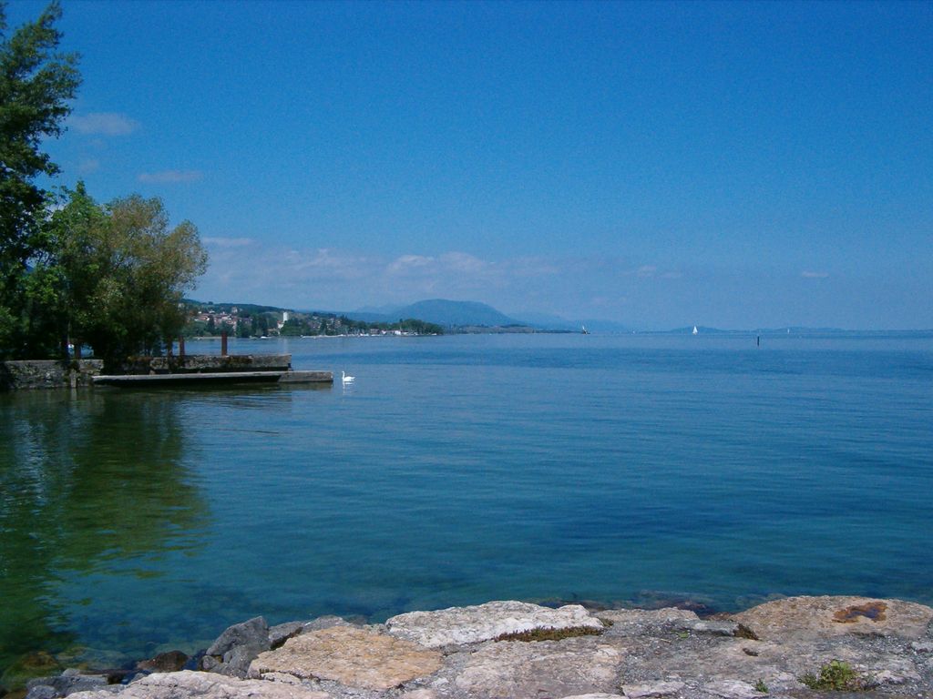 Photo №2 of Lake Neuchâtel