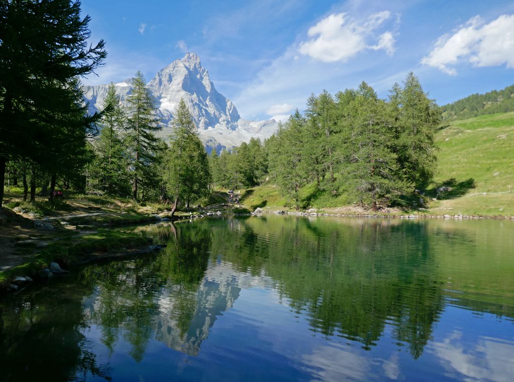 Photo №5 of Le Lac-Bleu
