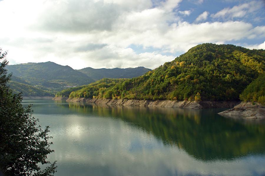 Photo №2 of Lago del Brugneto