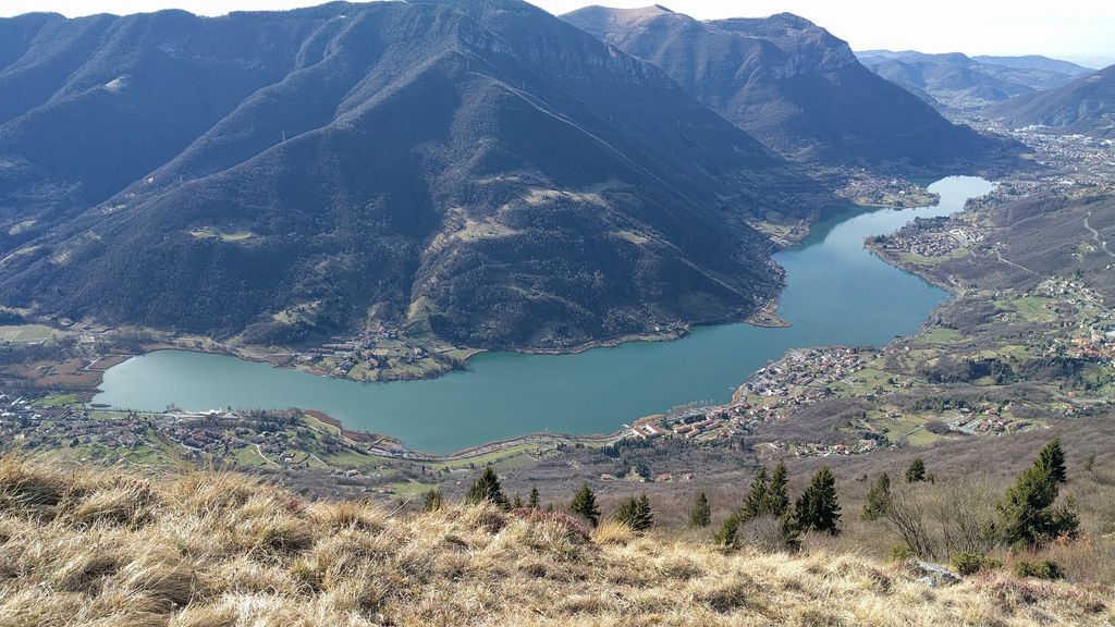 Photo №2 of Lago di Endine