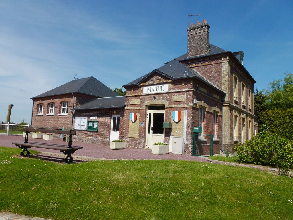 Photo №2 of Le Favril