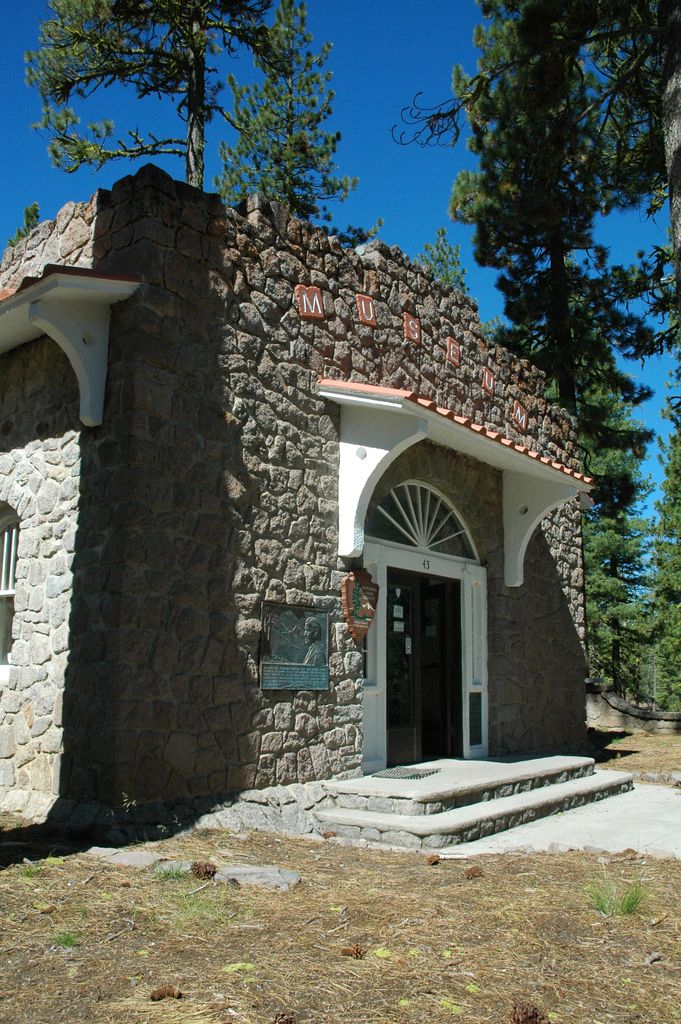 Loomis Museum