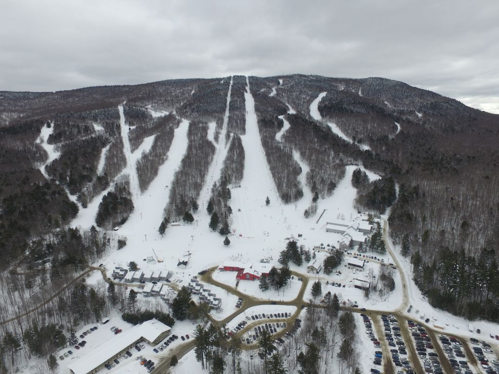 Magic_Mountain_aerial