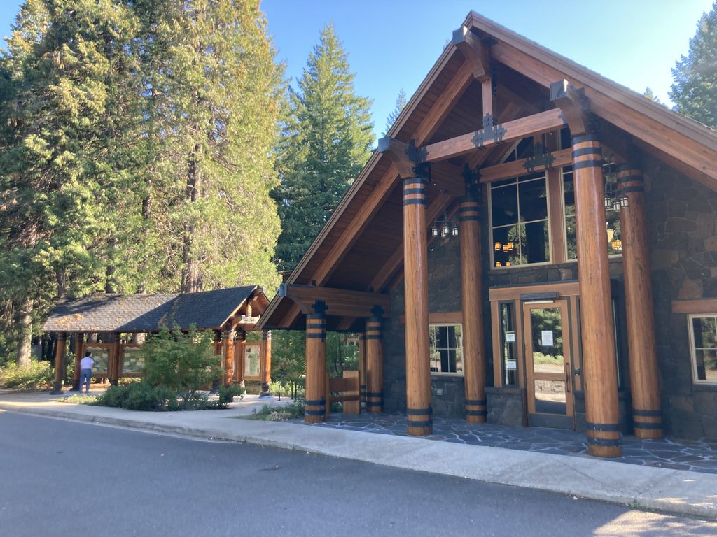 McKenzie Ranger Station