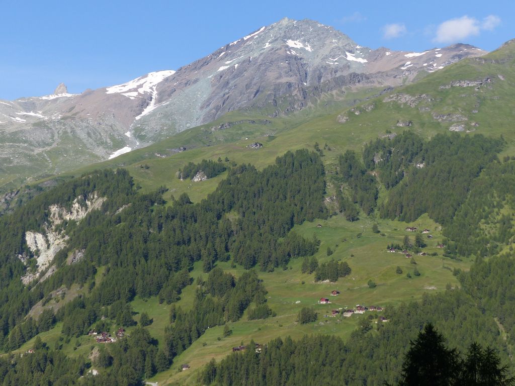 Photo №2 of Mont de l'Étoile