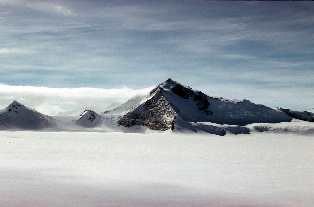 Photo №2 of Hope, Mount