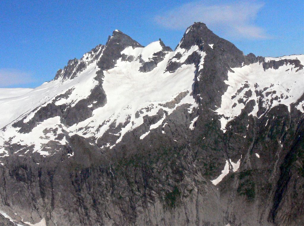 Photo №1 of Nugget Towers