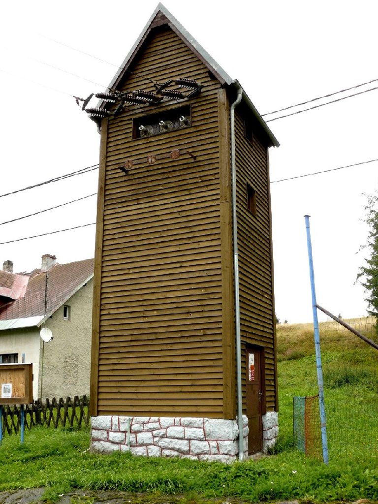 Ost_Trafostanice_ve_d%C5%99ev%C4%9B