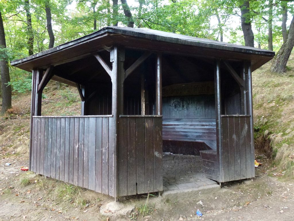 Osteroder_H%C3%BCtte_(Ballenstedt)_01