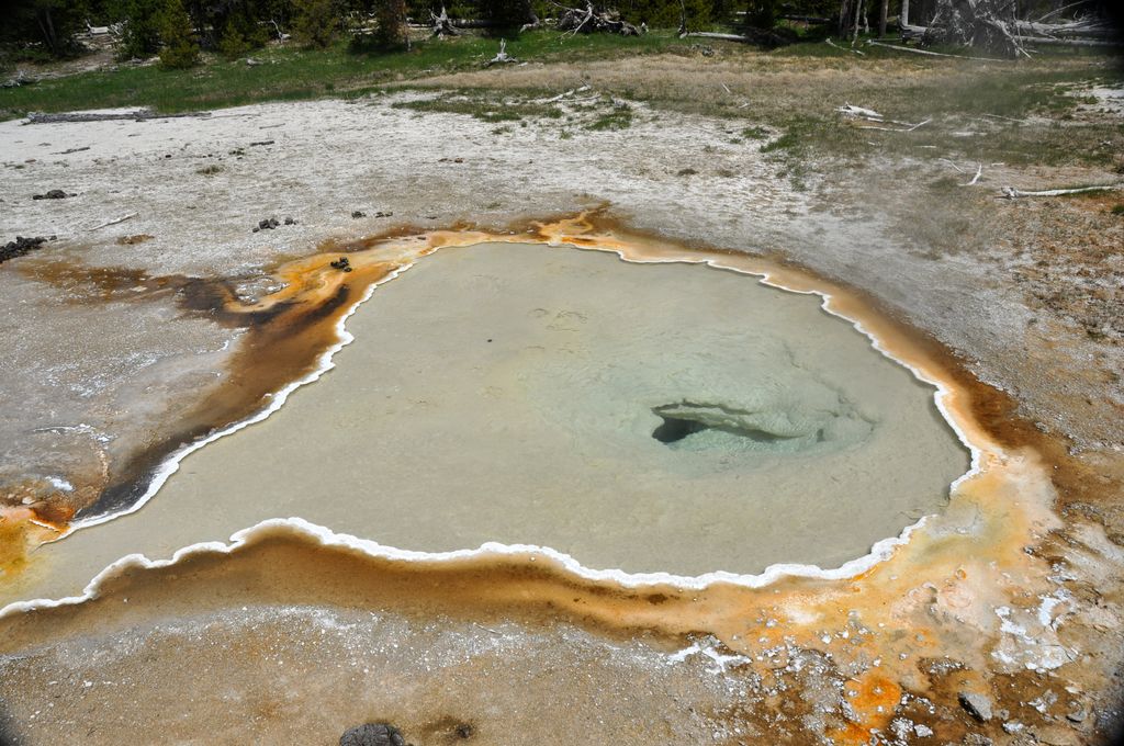 Photo №2 of Geyser Hill